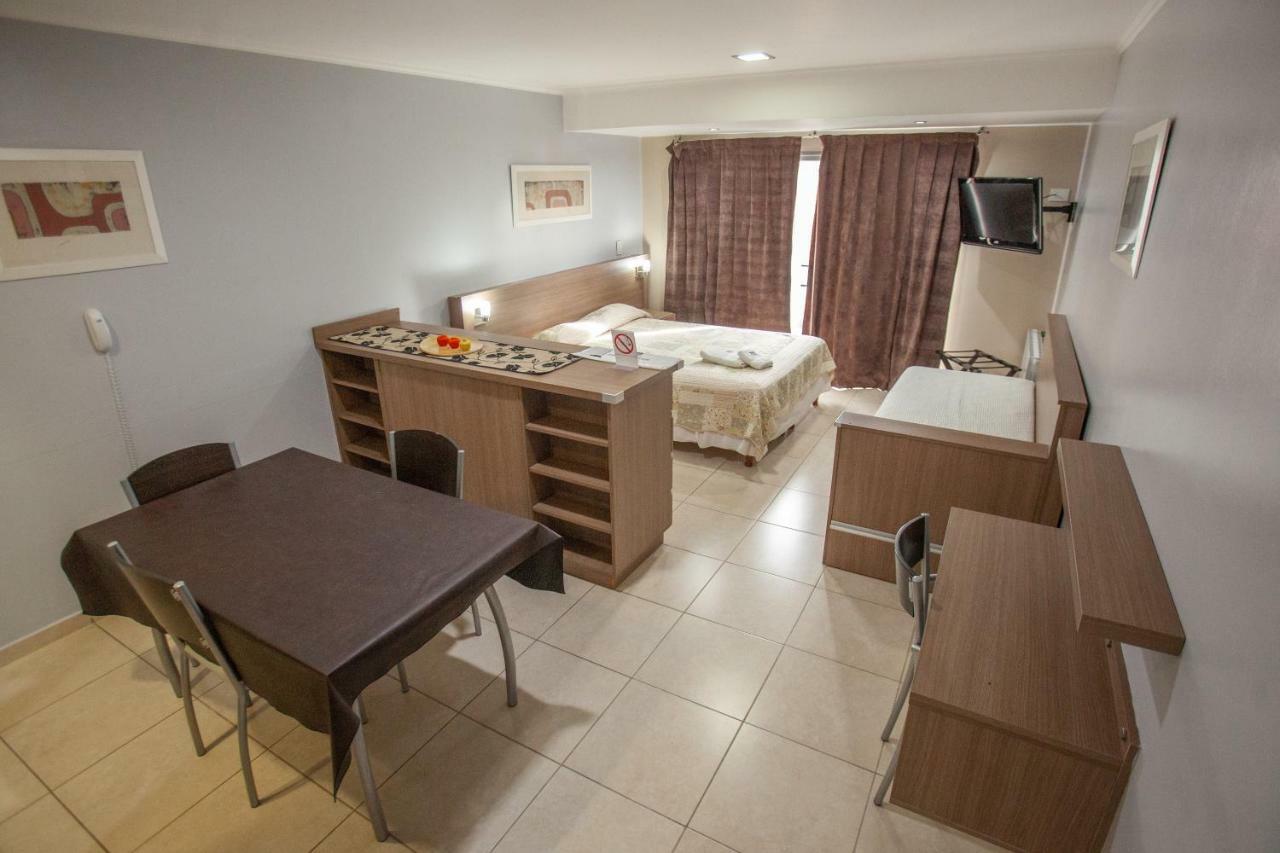 Apart Hotel Rivadavia 815 Неукен Экстерьер фото
