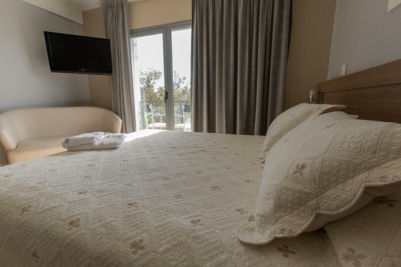 Apart Hotel Rivadavia 815 Неукен Экстерьер фото
